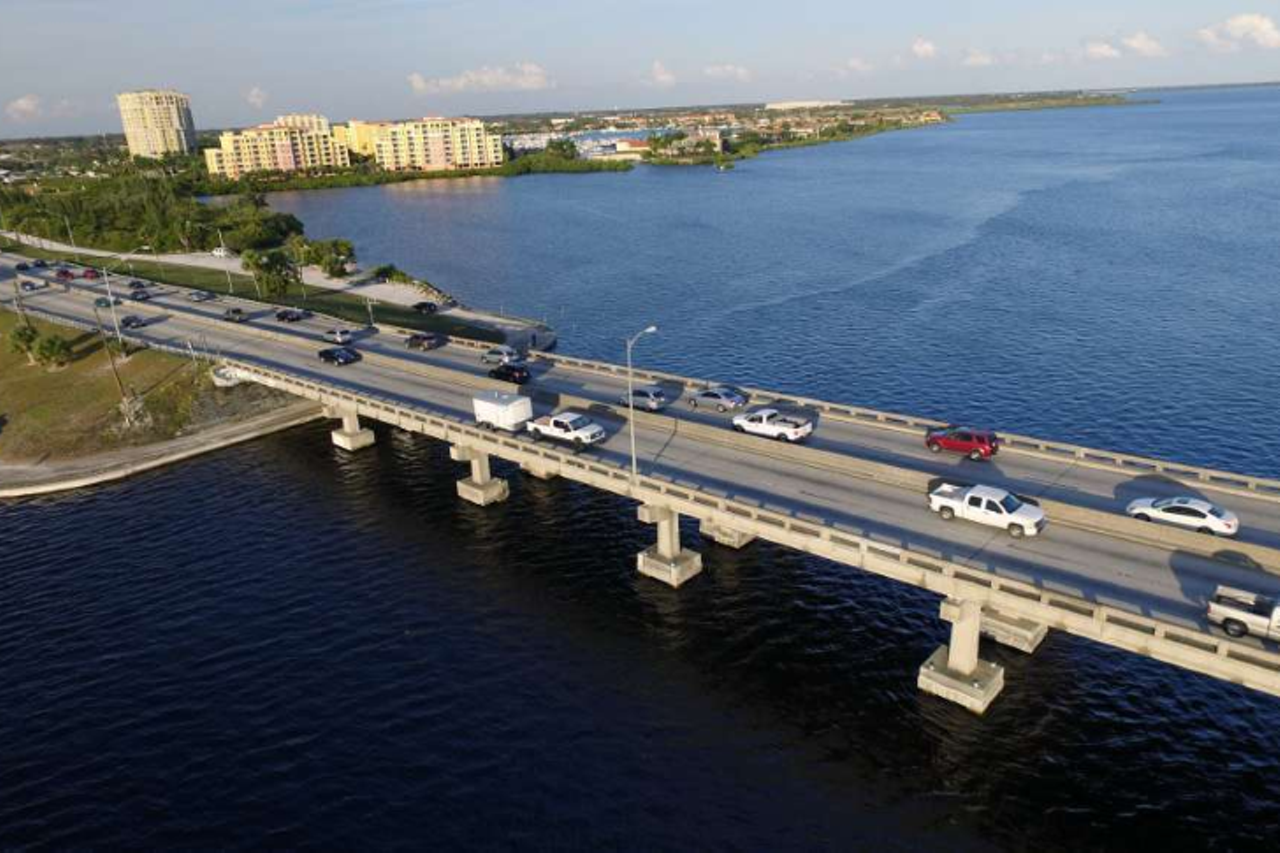 The Tamiami Trail
Here&#146;s a little history lesson; the Tamiami Trail, also known as the Windows to the Gulf Coast Waters Scenic Highway, was built to connect the wealth in Miami to Tampa. Now, the 70-mile stretch of road that primarily runs through Sarasota is recognized as a Scenic Highway by the Florida Department of Transportation.
Photo via Luis Santana for Visit Florida