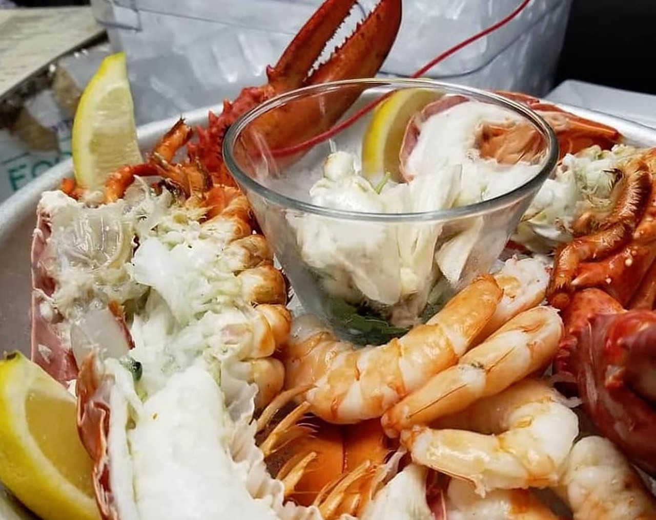  Lucky Lobster Co. 
941 Huntley Ave, Dunedin, FL 34698,  (727) 228-1222  
A sleek, modern seafood restaurant with a raw bar and patio with live music on the weekends, a favorite of the locals. And yes, the serve tons of lobster-based dishes. Opt for patio seating, they have fans.
Photo via Lucky Lobster Co/Facebook