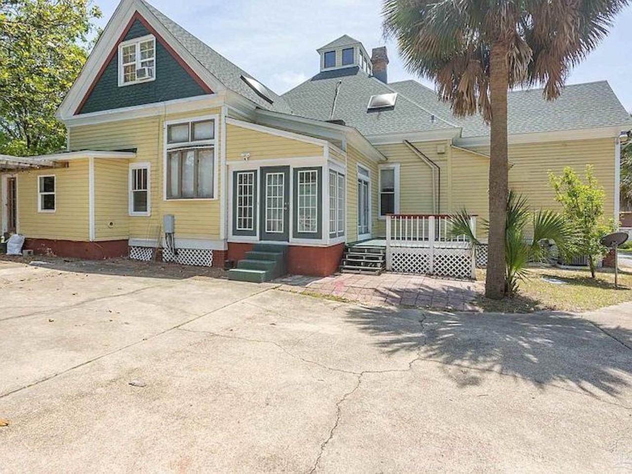 A historic Florida 'haunted house' is for sale, and it comes with a