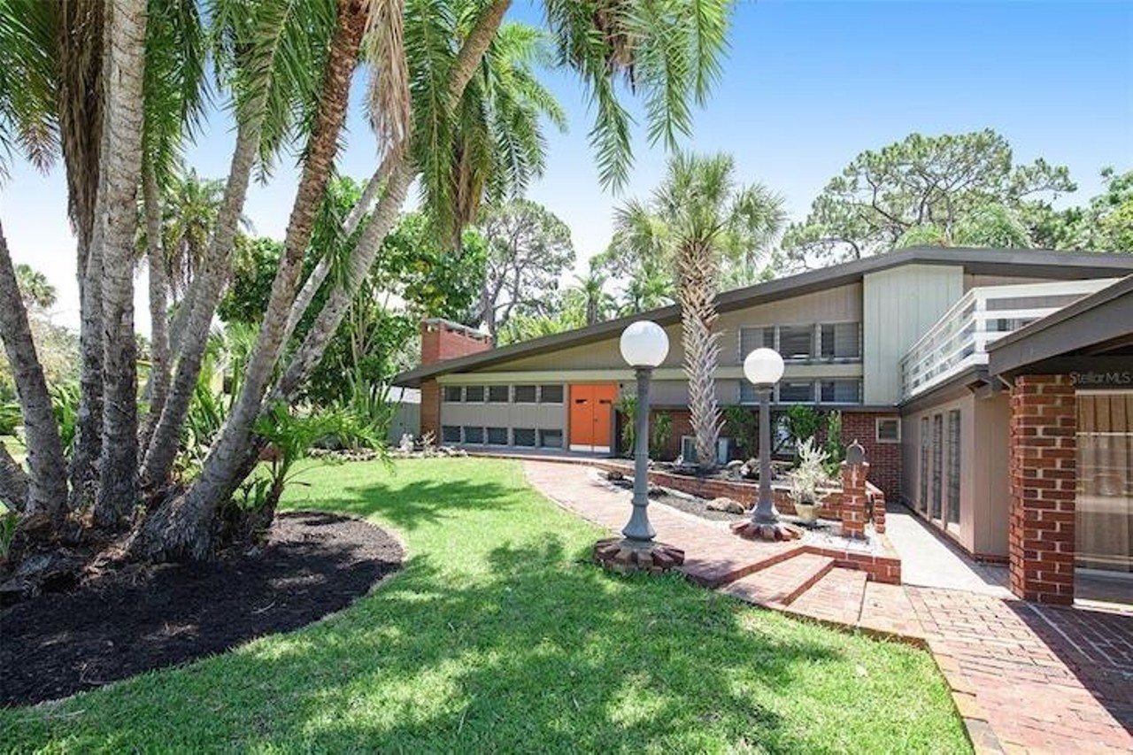 A rare midcentury 'bird cage house' is now for sale in St. Petersburg