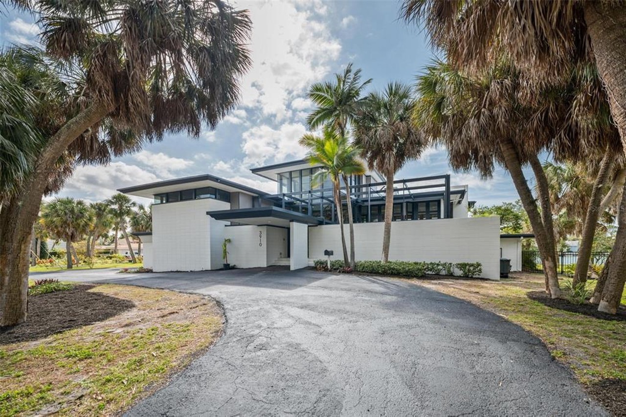 A St. Pete home designed by architect Sam M. Goldman, a student of Frank Lloyd Wright, is now for sale
