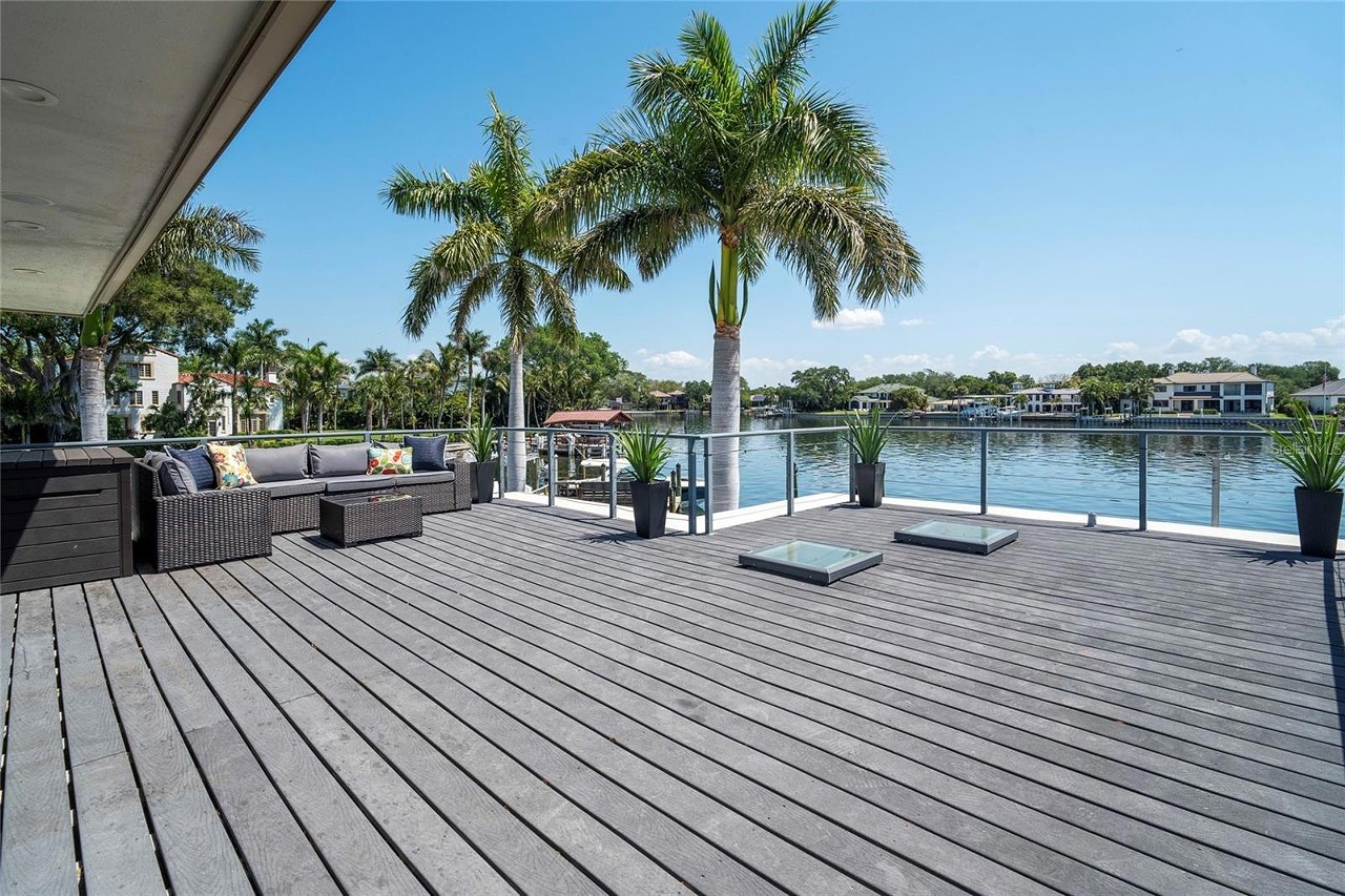 A St. Pete mid-century gem with ties to Frank Lloyd Wright is back on market with a $850K price cut