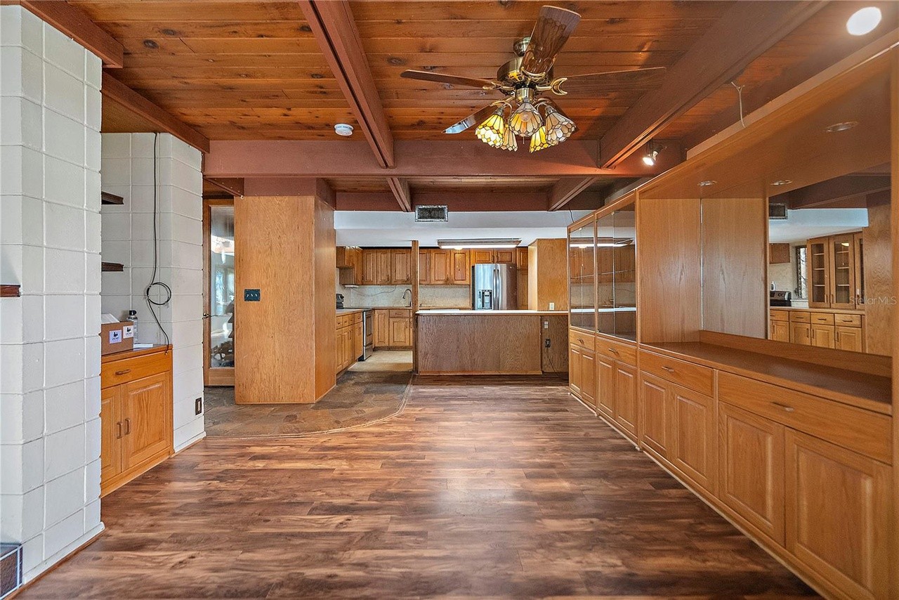 A St. Petersburg mid-century home designed by a student of Frank Lloyd Wright is now for sale
