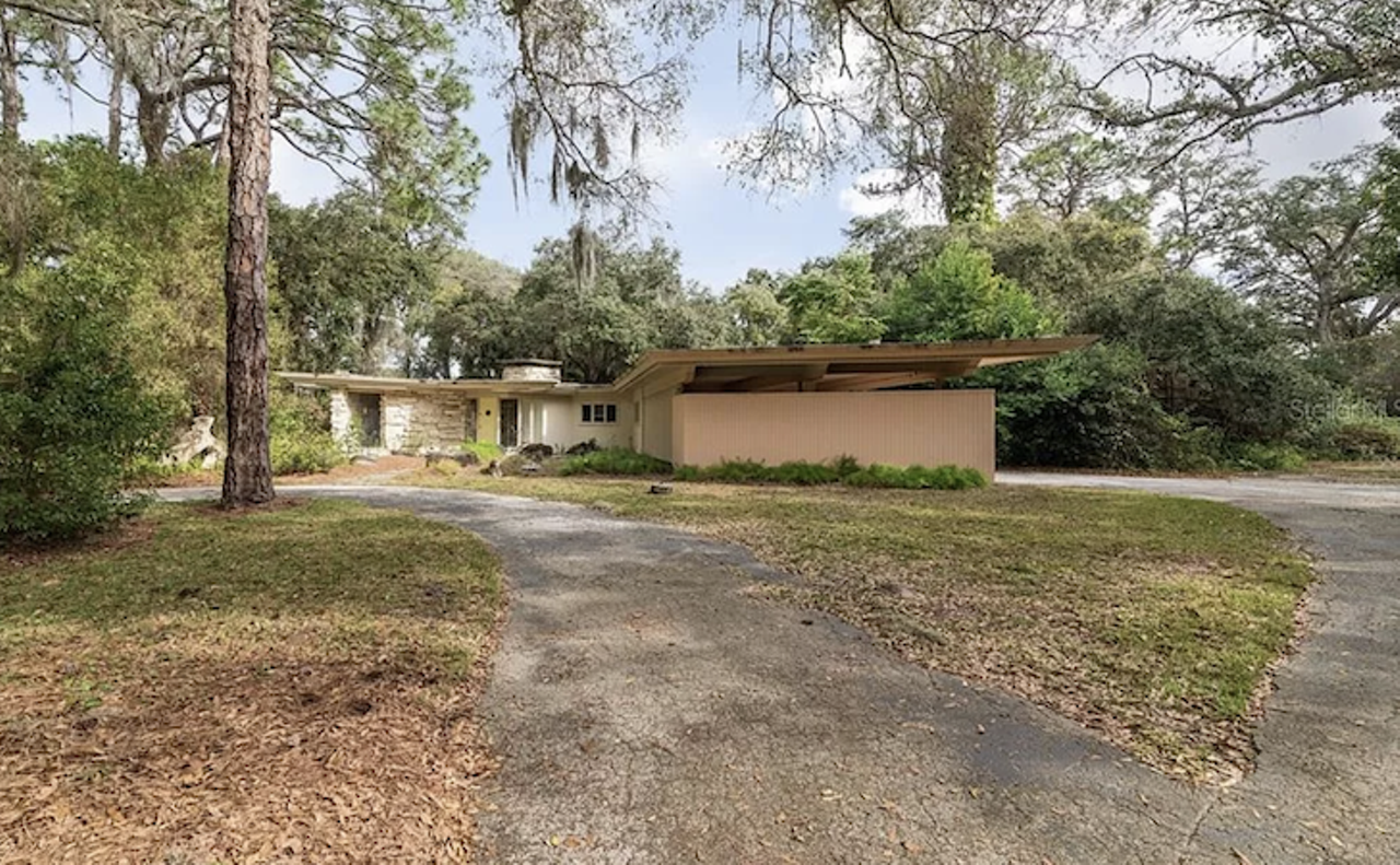 A stunning Clearwater fixer-upper, built by a Frank Lloyd Wright pupil, is now for sale