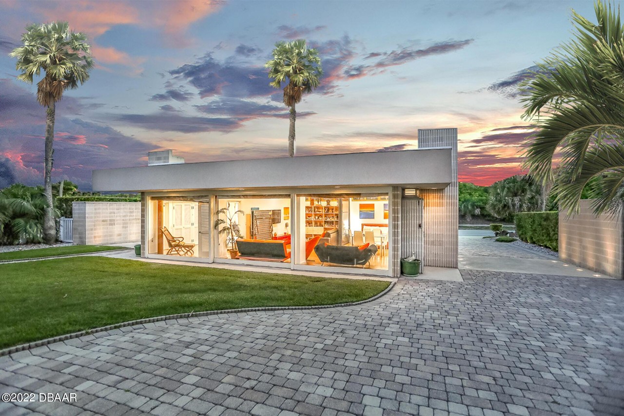 An oceanfront Florida home built for an heir to the Coca-Cola Bottling empire is now on the market