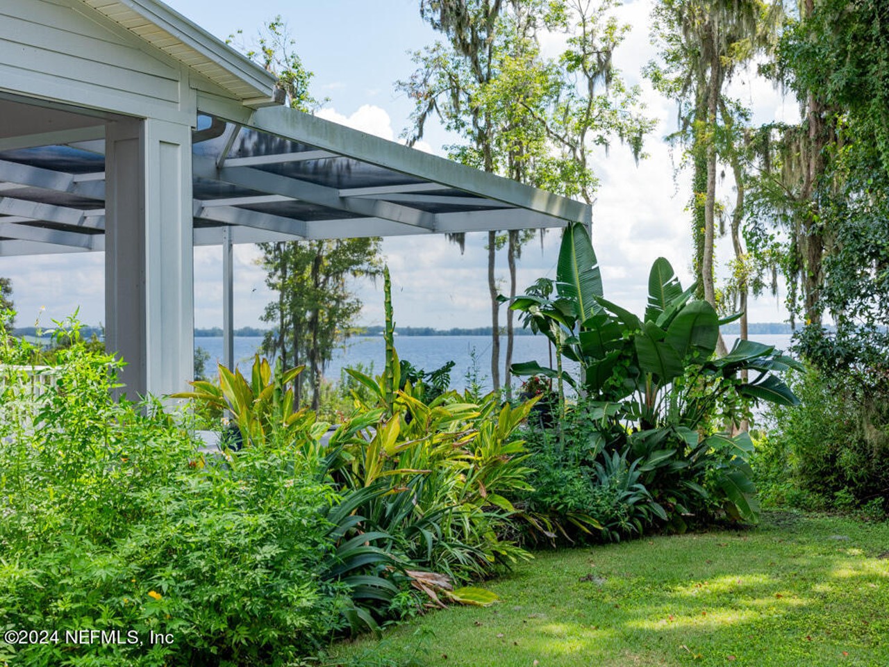 Ann Wilson, lead singer of legendary rock band Heart, is selling her riverfront Florida home