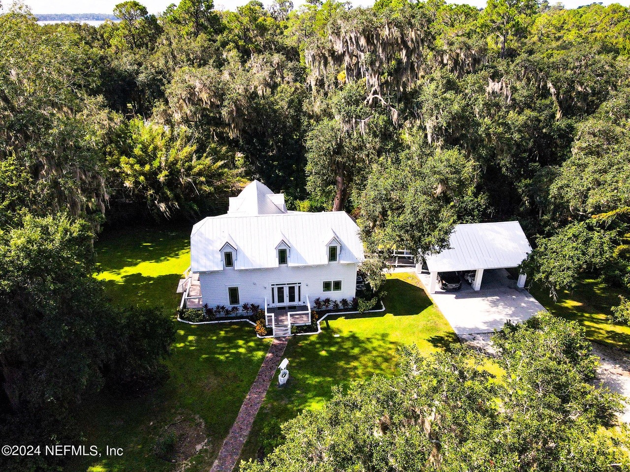 Ann Wilson, lead singer of legendary rock band Heart, is selling her riverfront Florida home