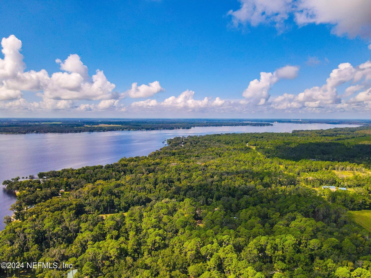 Ann Wilson, lead singer of legendary rock band Heart, is selling her riverfront Florida home