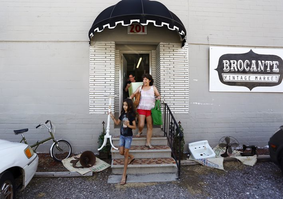 Image: Best antique shop