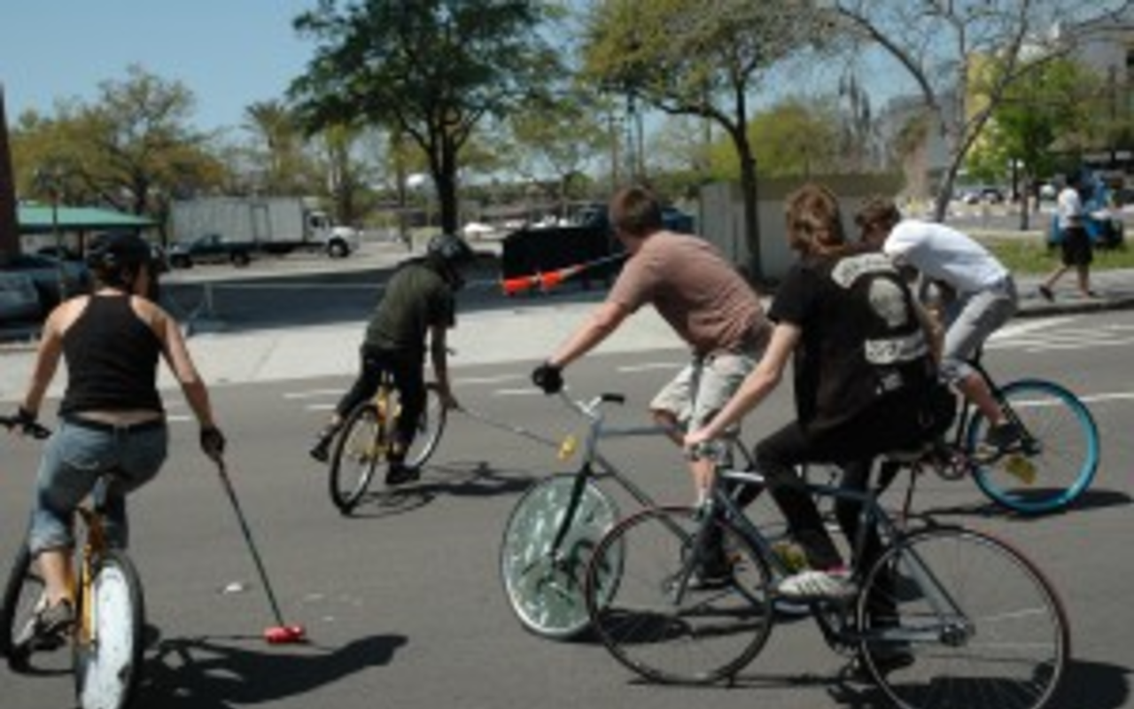 Bicycle polo gears up in Tampa Bay