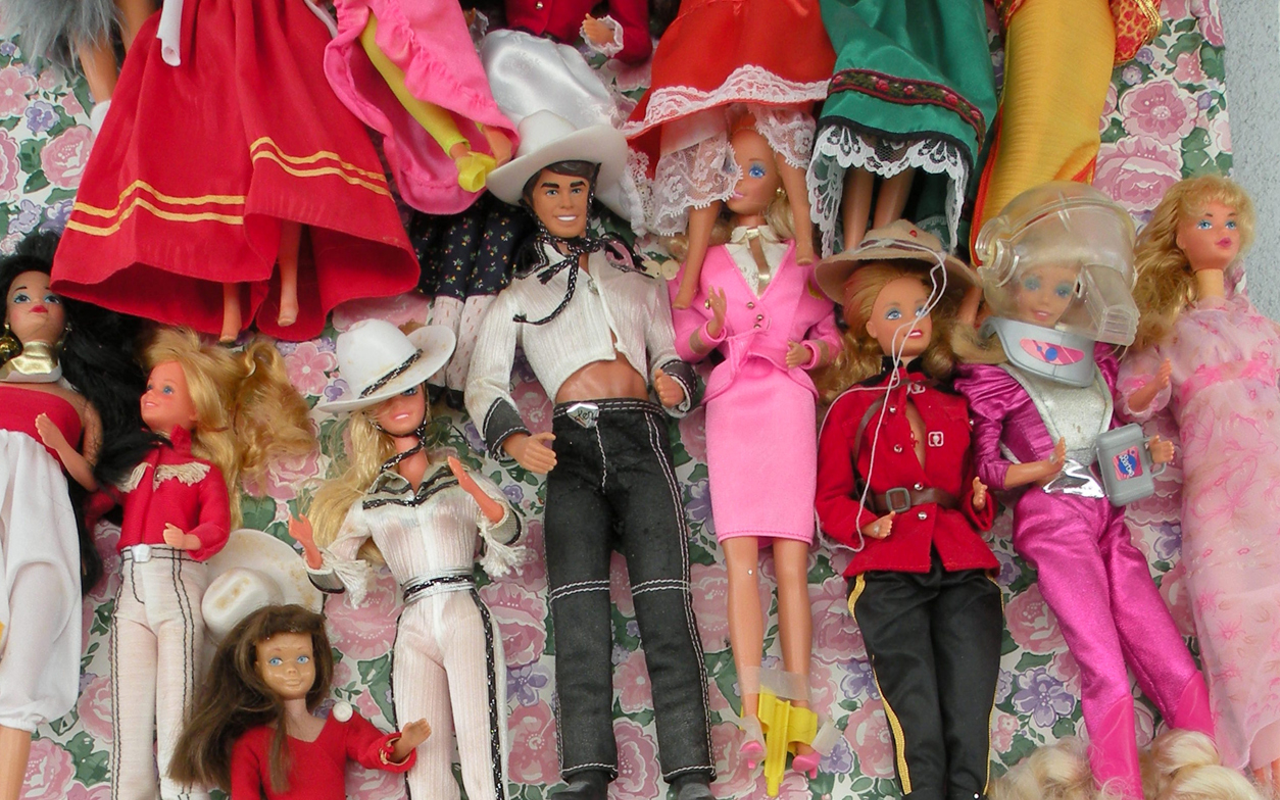 Jan Stenhouse, Wall of Barbies, 2016, photograph, 41 x 30 in.