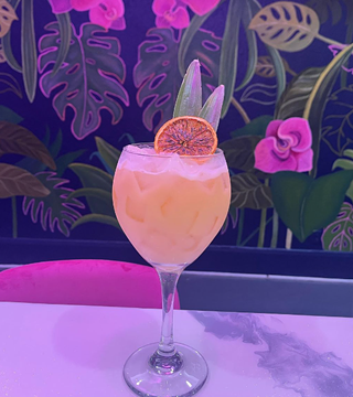 Image: Coasis Restaurant & Bar