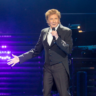 Barry Manilow serenades his fans at Amalie Arena in Tampa  on Thurs., Feb. 4, 2016.