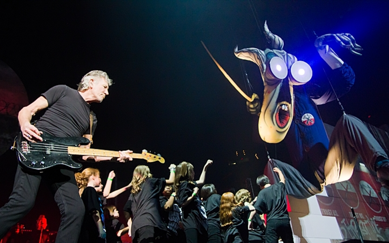 Concert review: Roger Waters brings The Wall to the St. Pete Times Forum in Tampa (with photos)