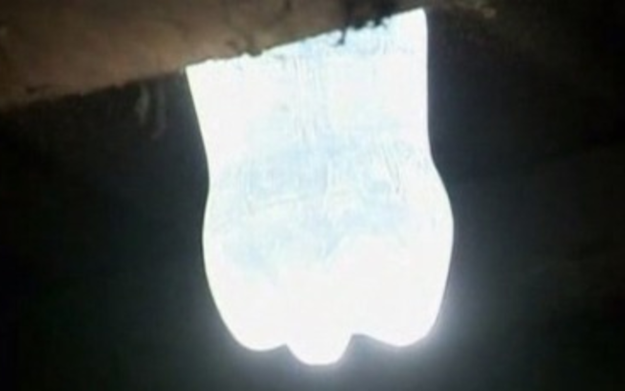 Electricity-free "light bulbs" made from repurposed water bottles (video)