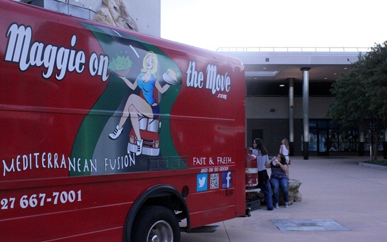 Loflin’s Maggie on the Move food truck parked in front of the Dali Museum.
