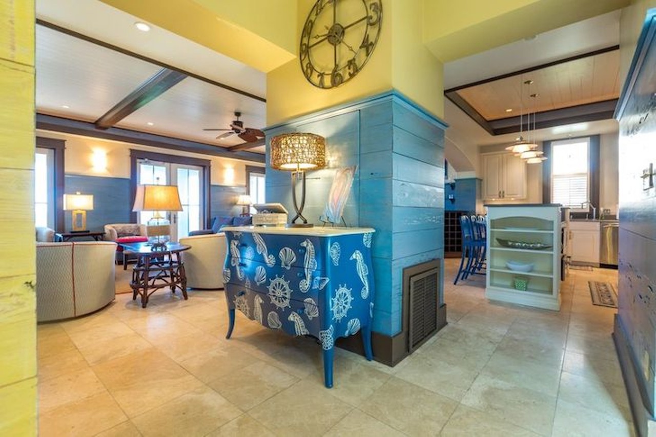 Former Yankee pitcher Kevin Brown is selling his Florida beach house