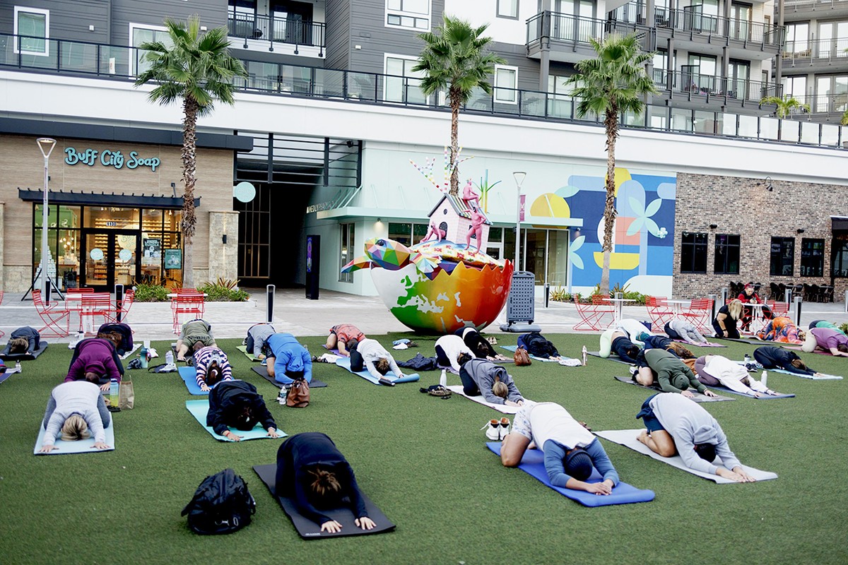 Free yoga in Midtown Commons