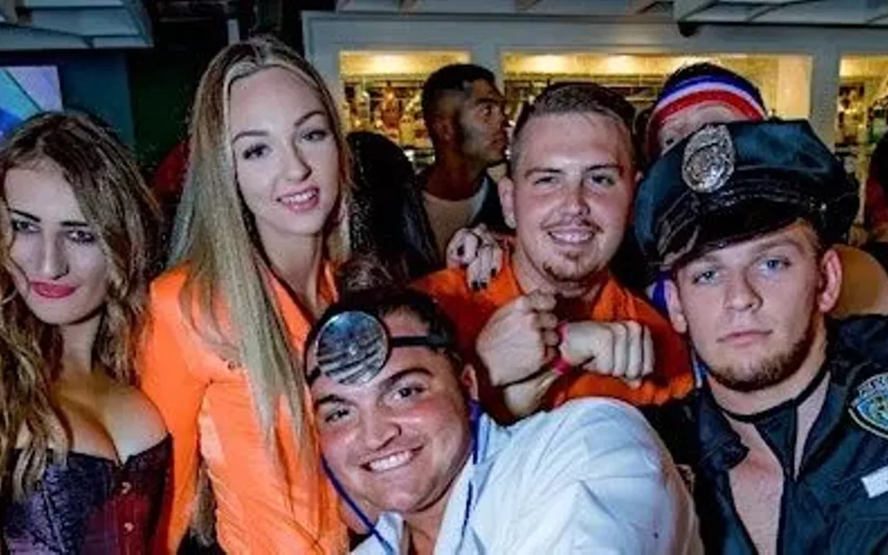 Image: Halloween Bar Crawl - Tampa