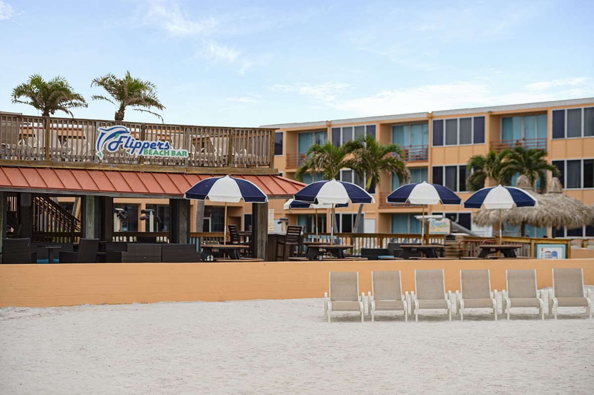 Flipper's Beach Bar