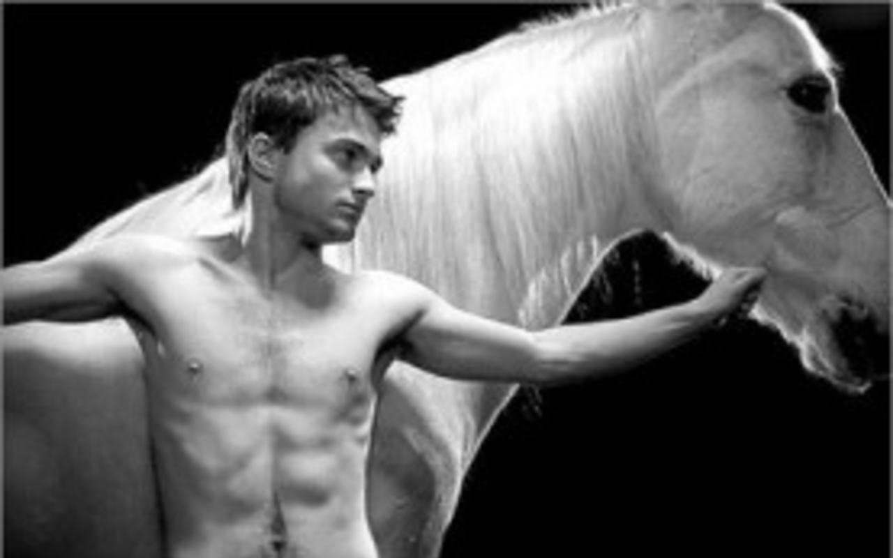 Harry Potter out next Wednesday: Daniel Radcliffe's naked photos out now (NSFW)