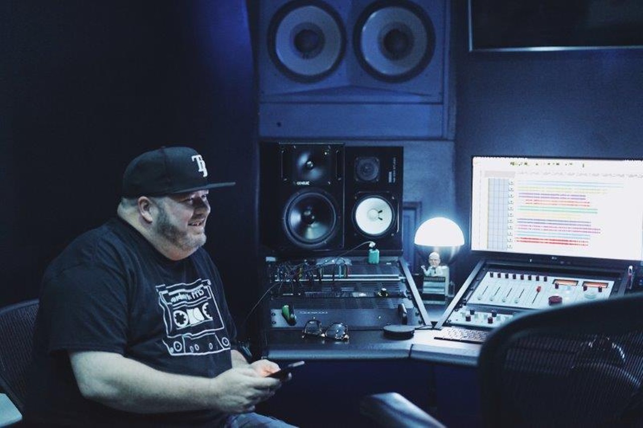 Hip-hop pioneer Diamond D previewed his new album at Tampa&#146;s Grand Bay studio