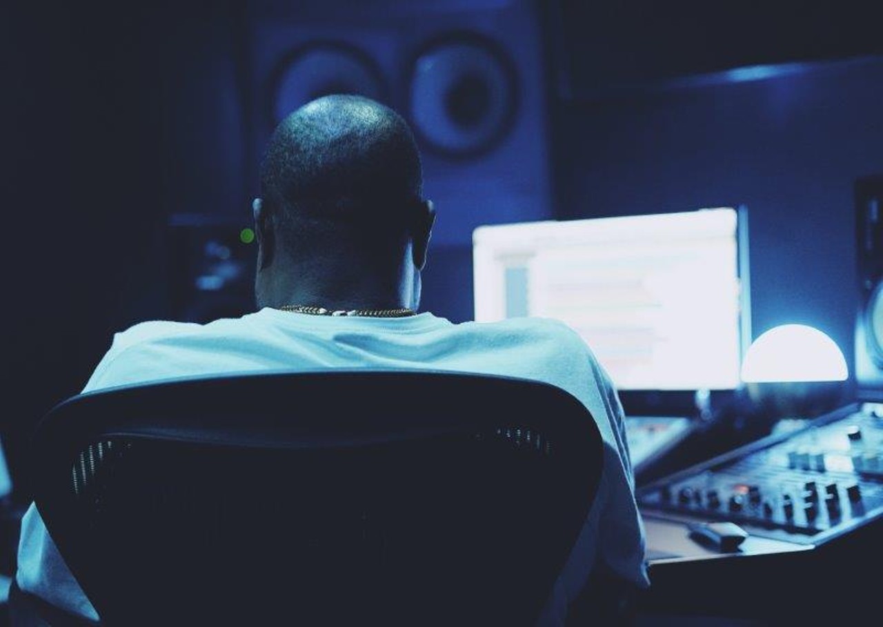 Hip-hop pioneer Diamond D previewed his new album at Tampa&#146;s Grand Bay studio