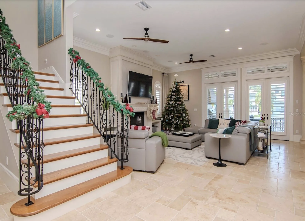 Hockey hall of famer Steve Yzerman's former Tampa home is now for sale