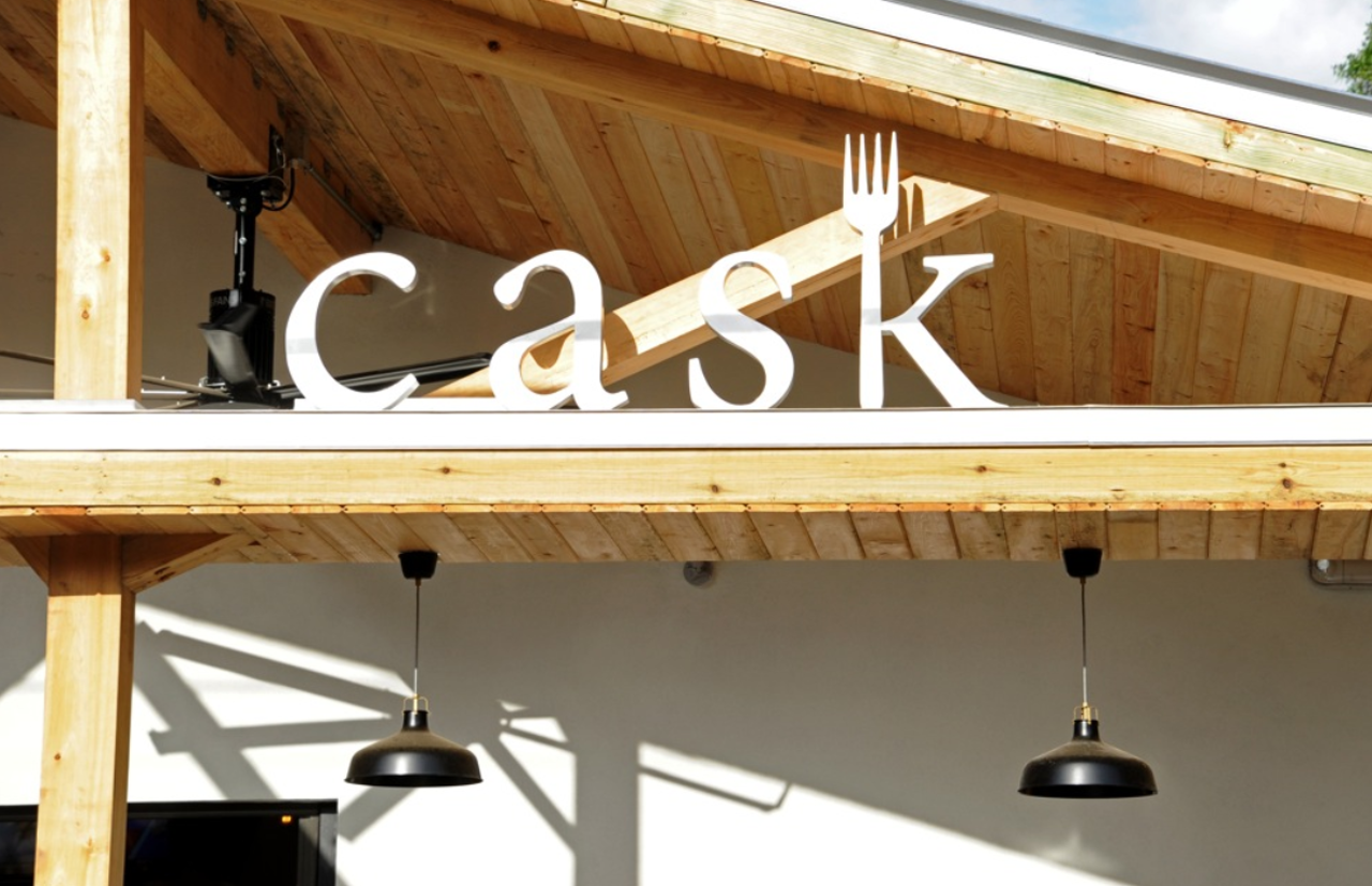 Cask Social Kitchen
208 S Howard Ave., Tampa. 813-251-0051
Cask Social Kitchen is offering curbside pickup and delivery through DoorDash and GrubHub. The restaurant is offering free kids meals with adult meal orders that are placed directly with the restaurant over the phone. Additionally, the restaurant is offering 20% off orders, but the discount cannot be combined with other offers.
Photo via Google Maps