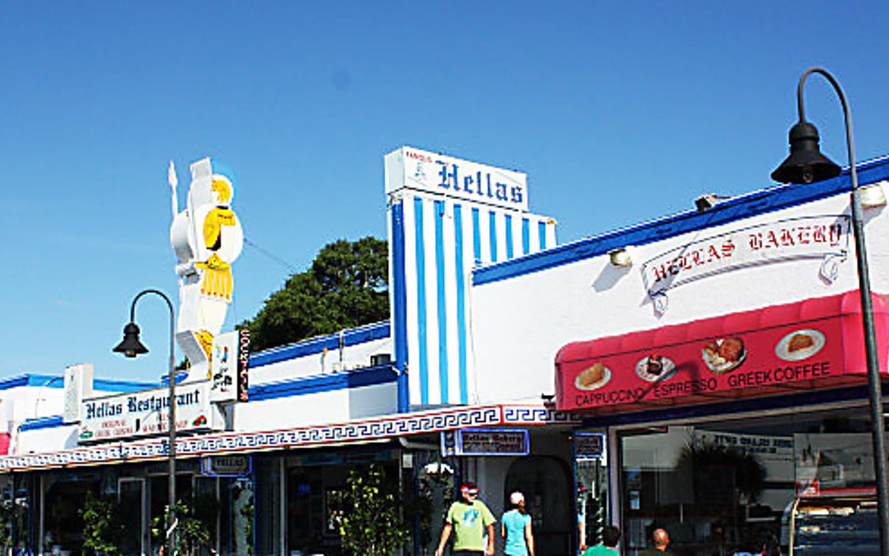 NO BAILOUT NECESSARY: Tarpon Spring's restaurant row has been doing good business for decades.