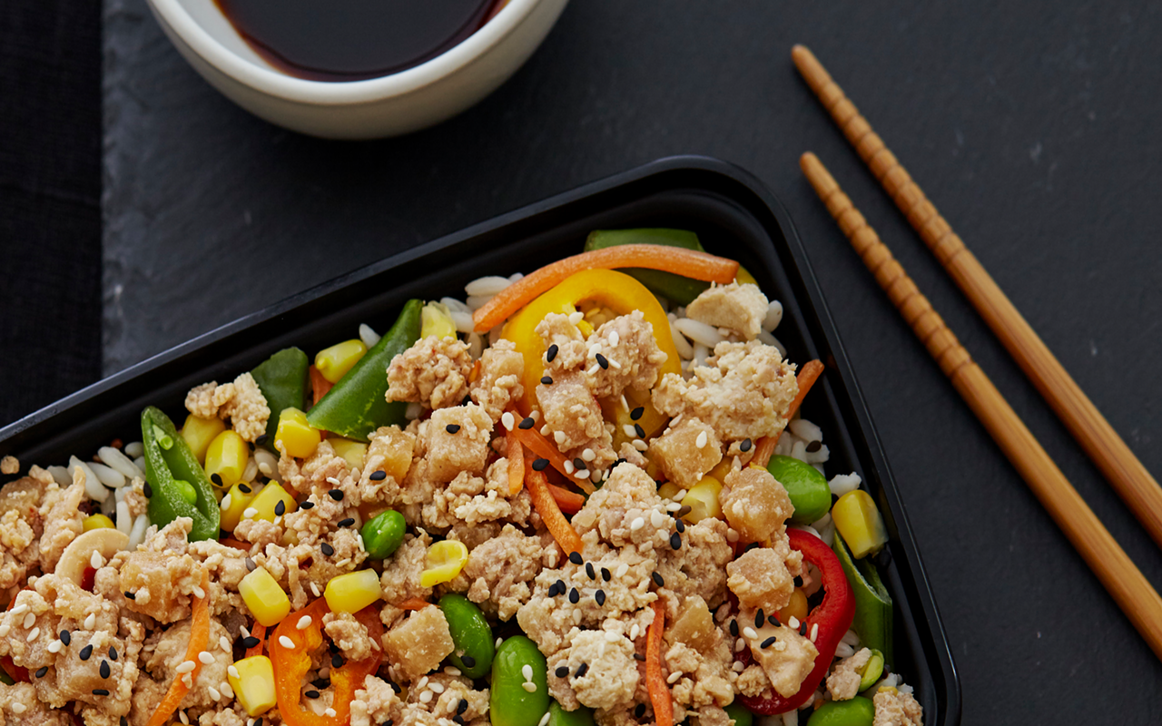 Hong Kong chicken unfried rice, with converted brown rice, fresh veggies and more from Fitlife Foods.