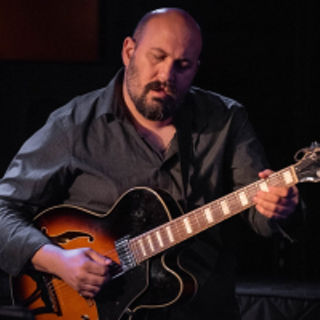 Image: Larue Nickelson Live at The Far Forest