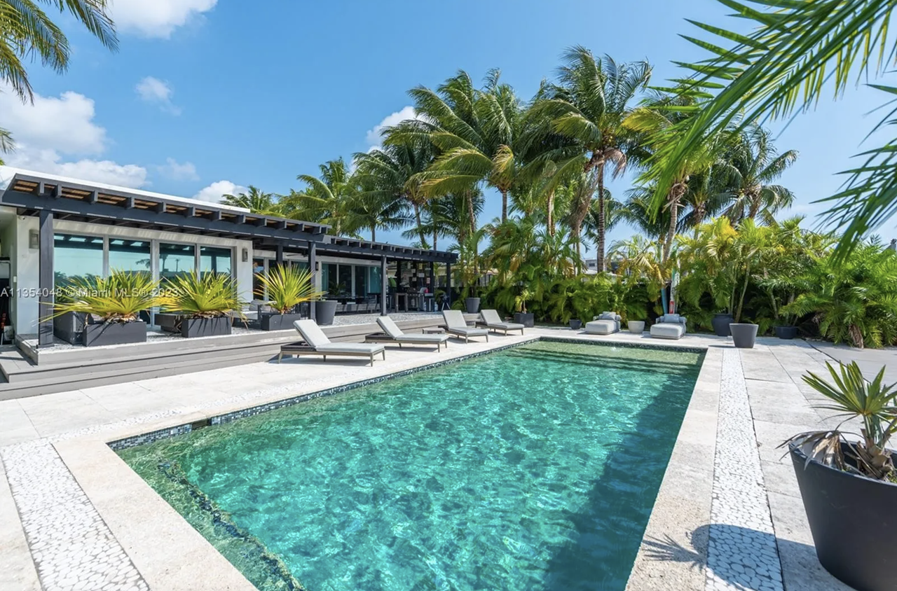 Legendary skier Lindsey Vonn is selling her midcentury Florida home for $6 million