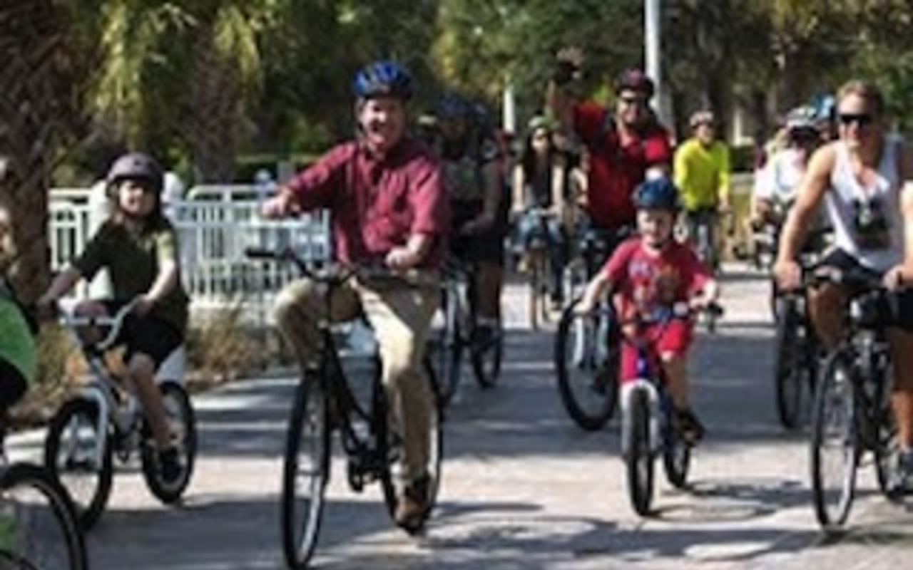Mayor Bob Buckhorn leads the way from City Hall to the Bike Bash