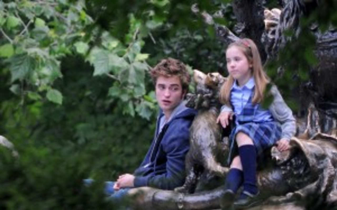 Movie Review: Remember Me, starring Robert Pattinson (Twilight) and Emilie de Ravin (Lost)