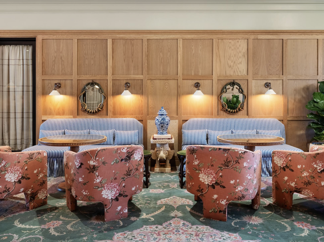 New bar at Hyde Park boutique hotel Palihouse now open to public
