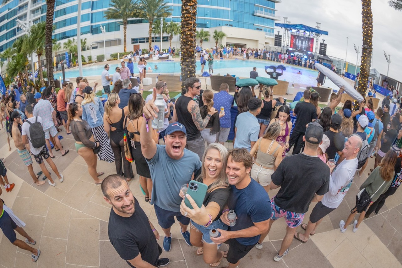 Photos: All the people who didn't let rain ruin The Chainsmokers' Tampa pool party