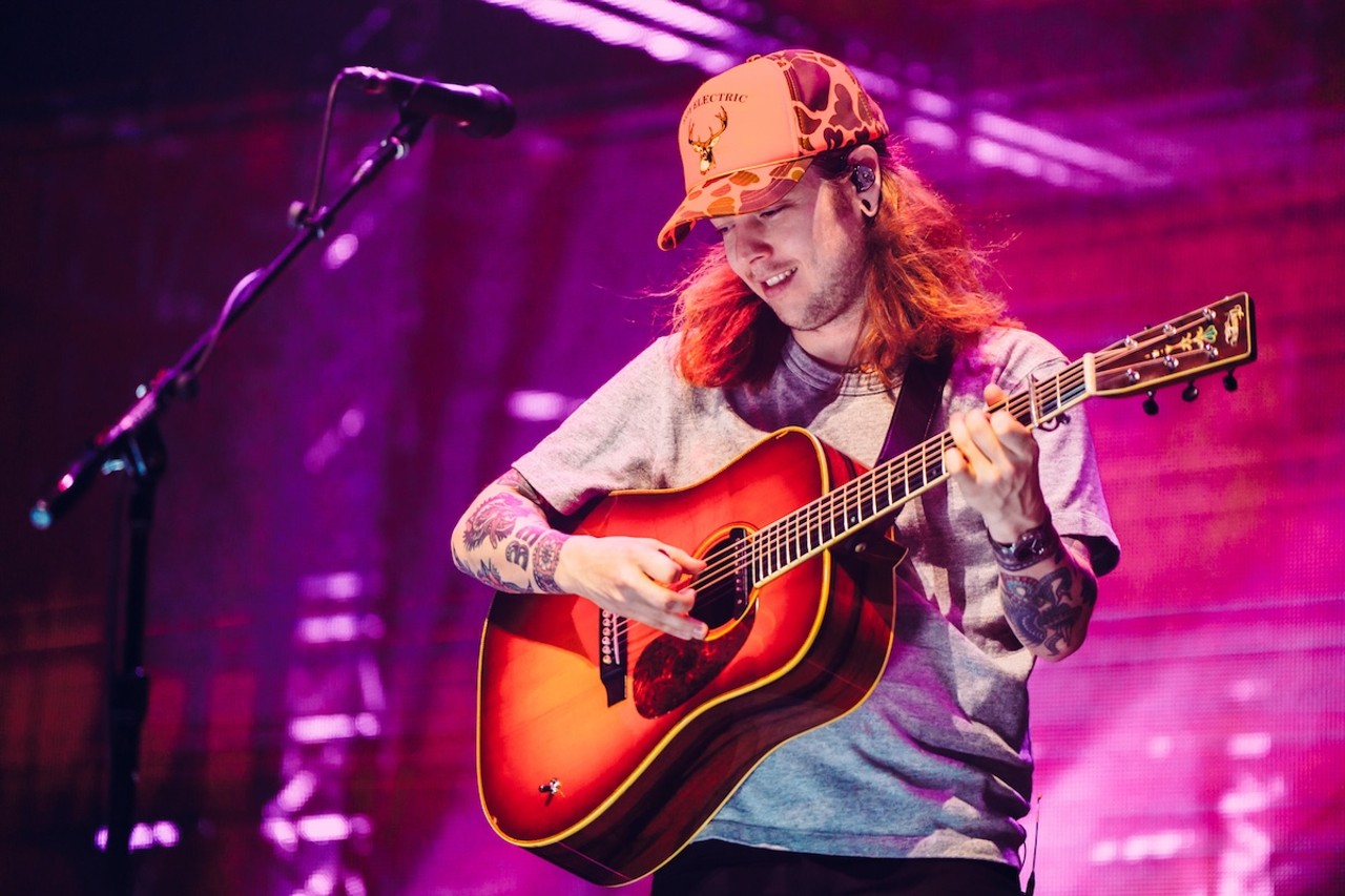 Photos: Billy Strings kicks off spring tour by playing to 11,000 fans in Tampa
