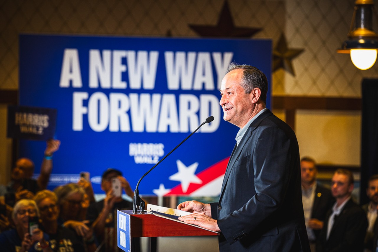 Photos: Kamala Harris' husband, Doug Emhoff, rallies Florida Democrats in The Villages