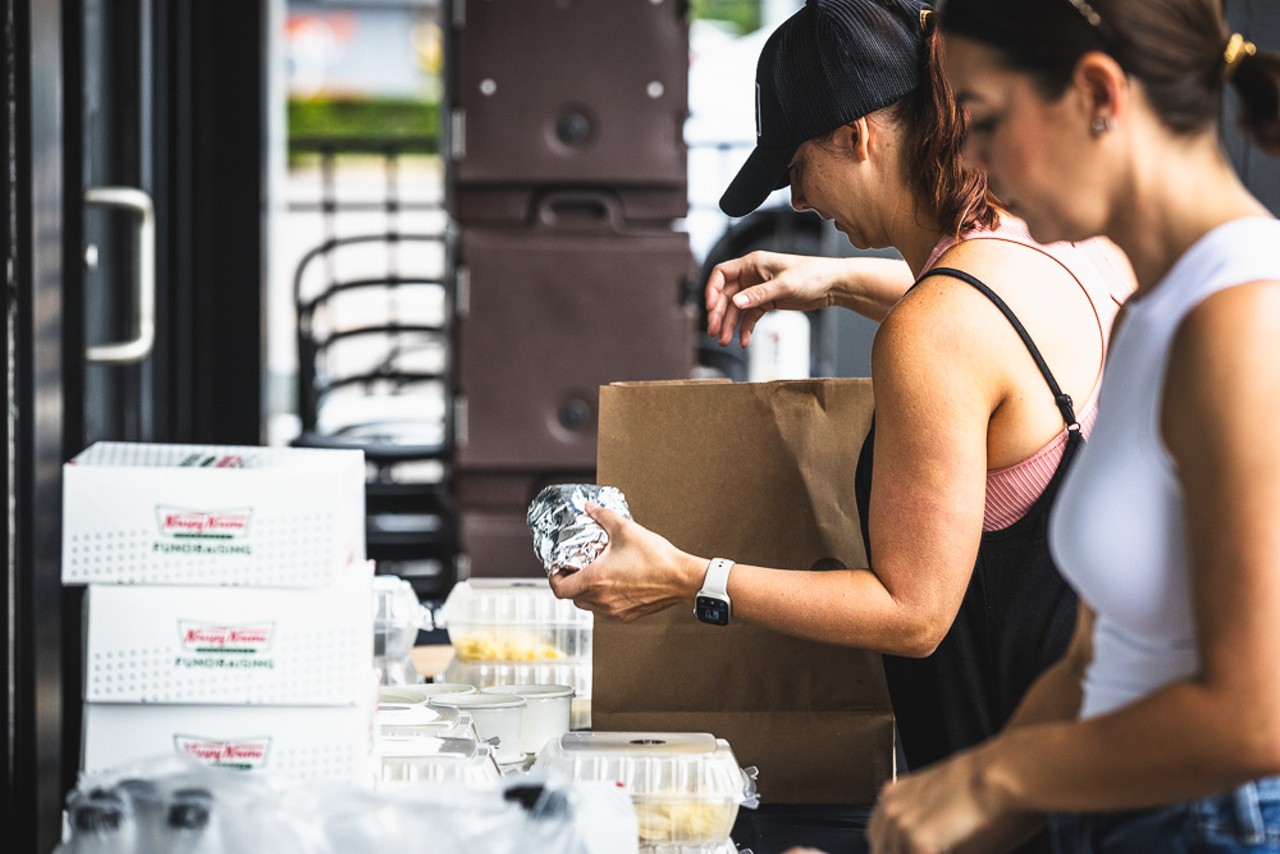 Photos: Tampa restaurants distribute free food to Hurricane Helene victims