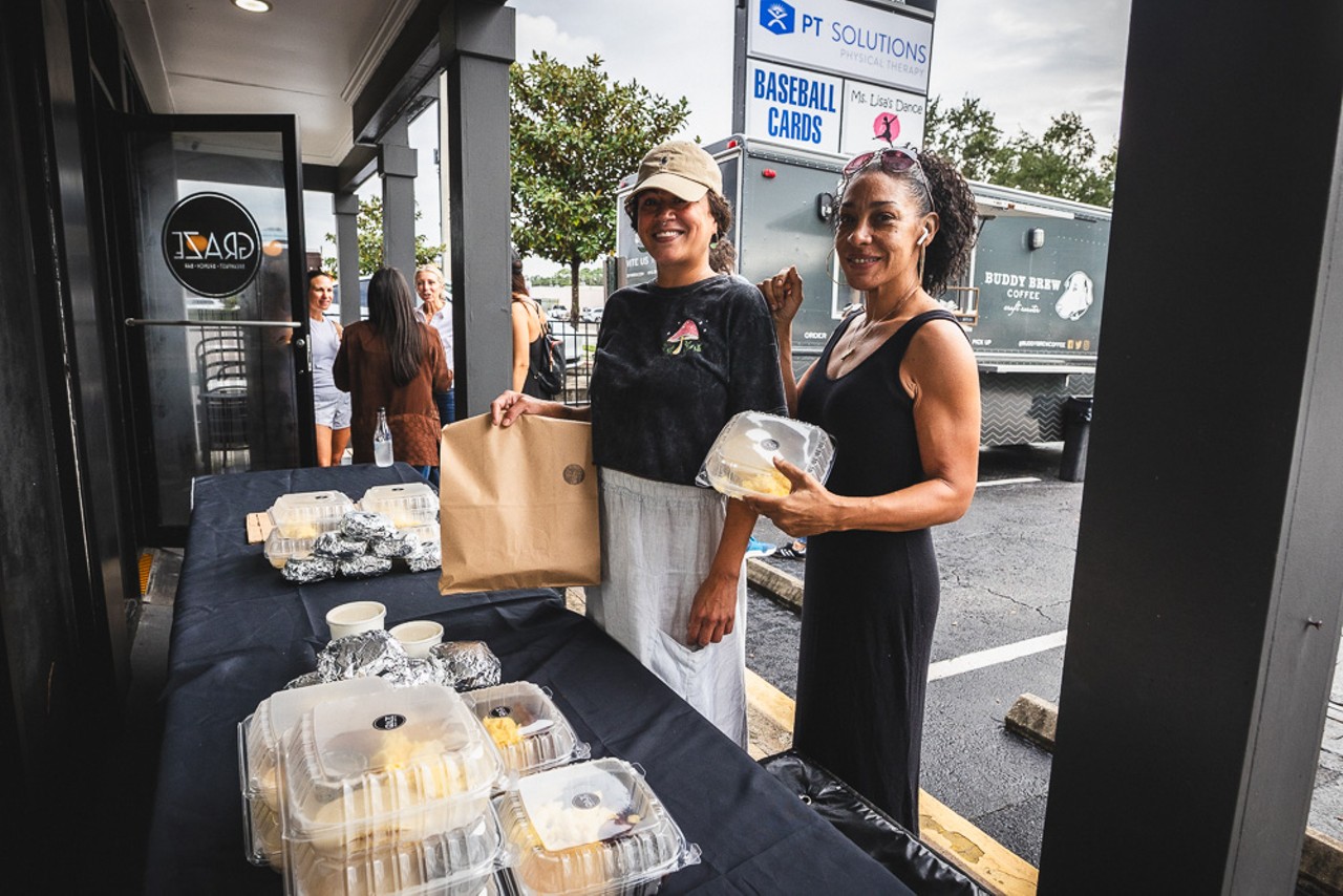 Photos: Tampa restaurants distribute free food to Hurricane Helene victims