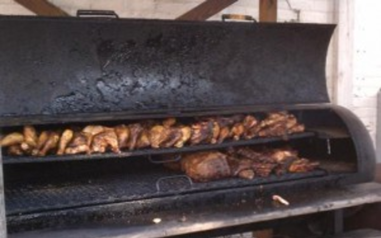 Restaurant News: New World Brewery now open early for BBQ lunch buffet, Wednesday-Friday