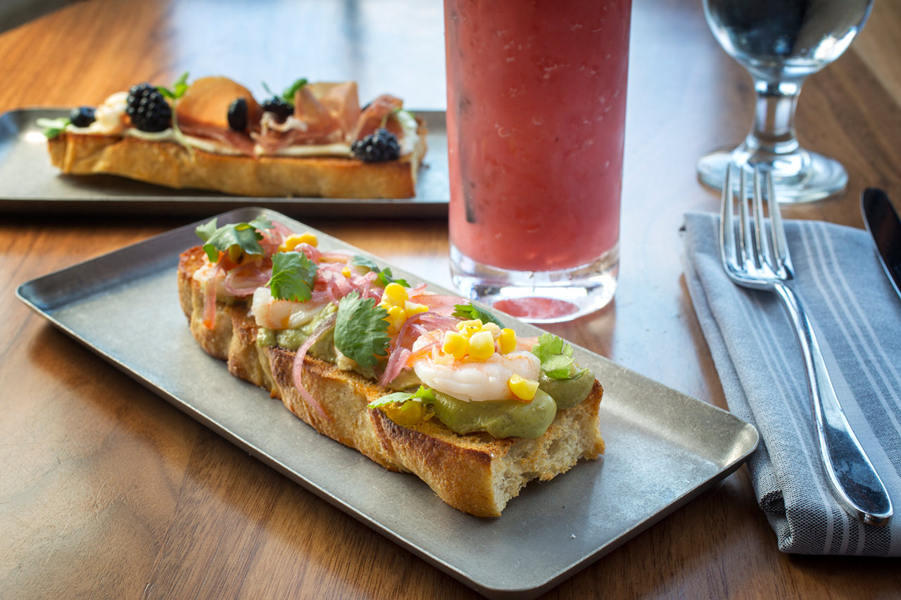 Steelbach's gulf shrimp tartine with corn niblets, pickled onion, avocado and cilantro is a delicious combo — plus the You Look Mauvelous cocktail.