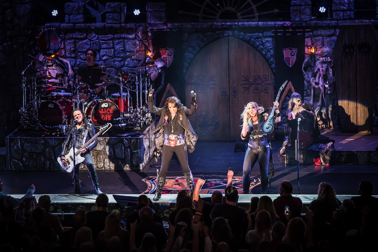 Review: Alice Cooper, one of the tightest bands in rock, triumphantly return to Clearwater