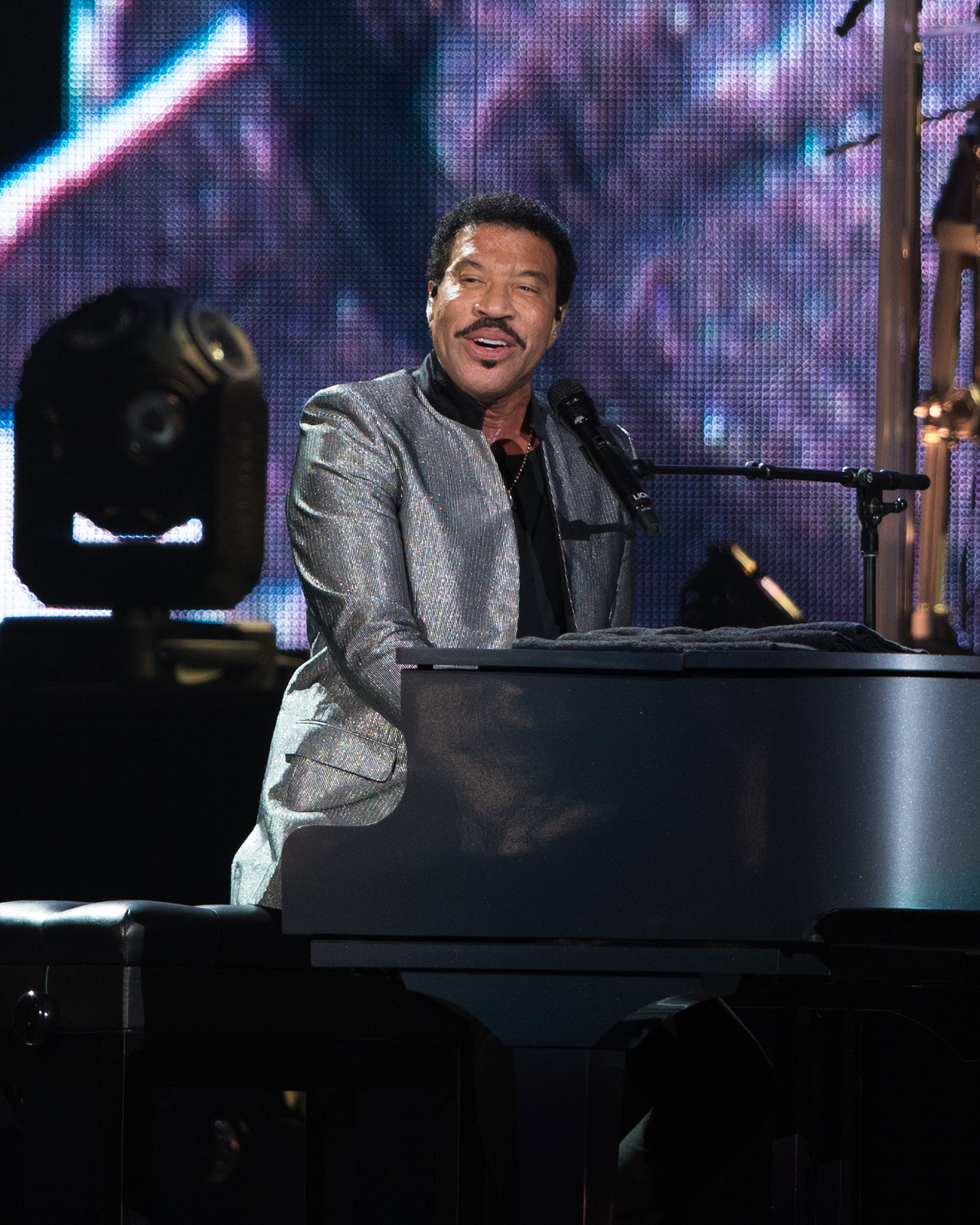 Lionel Richie plays Amalie Arena in Tampa, Florida on August 11, 2017.