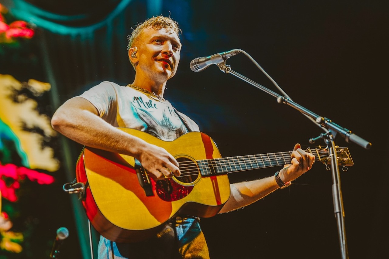 Review: In Tampa, Tyler Childers ditches tropes in showcasing country music’s brighter future [PHOTOS]