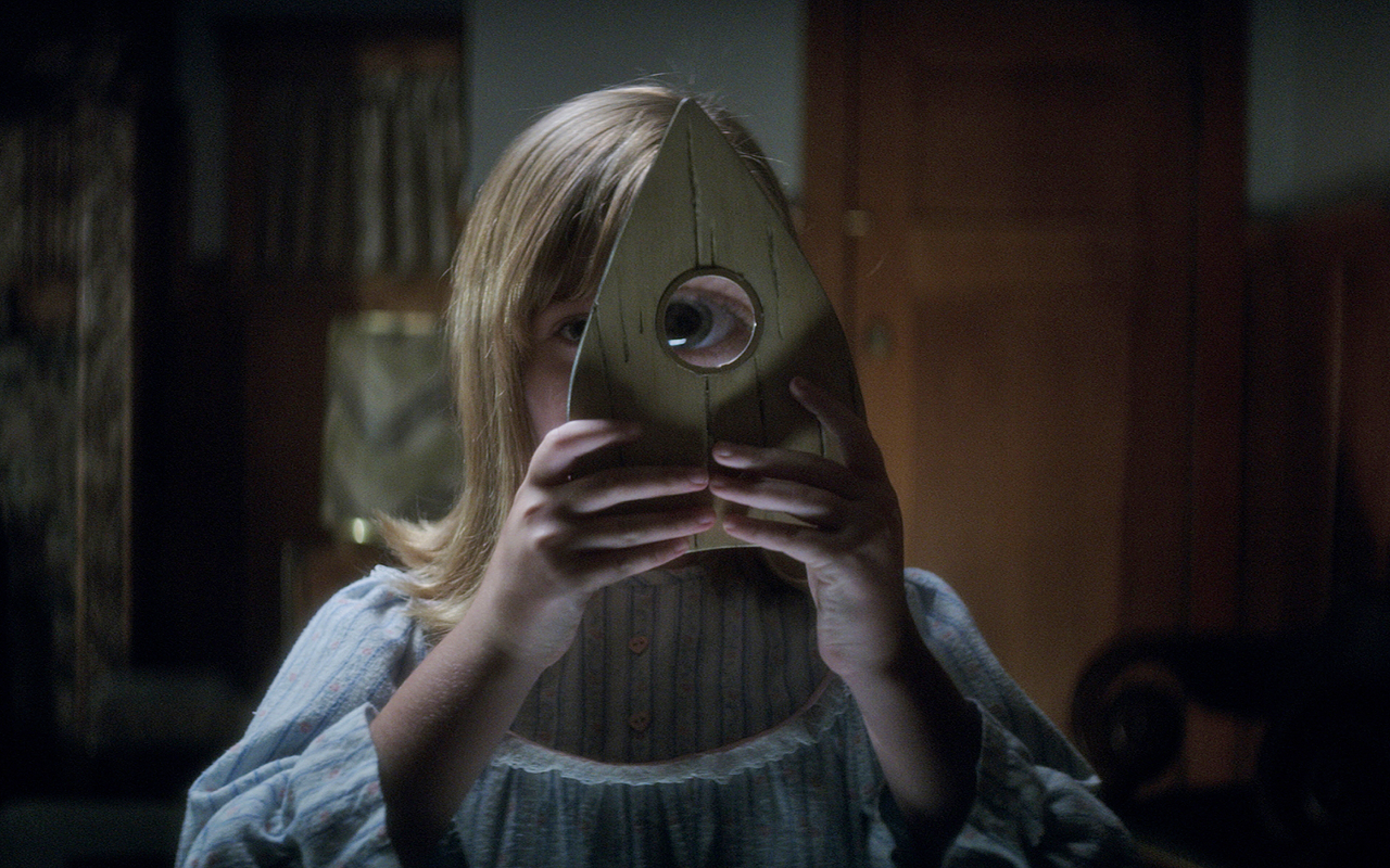 Lulu Wilson in Mike Flanagan's Ouija: Origin of Evil