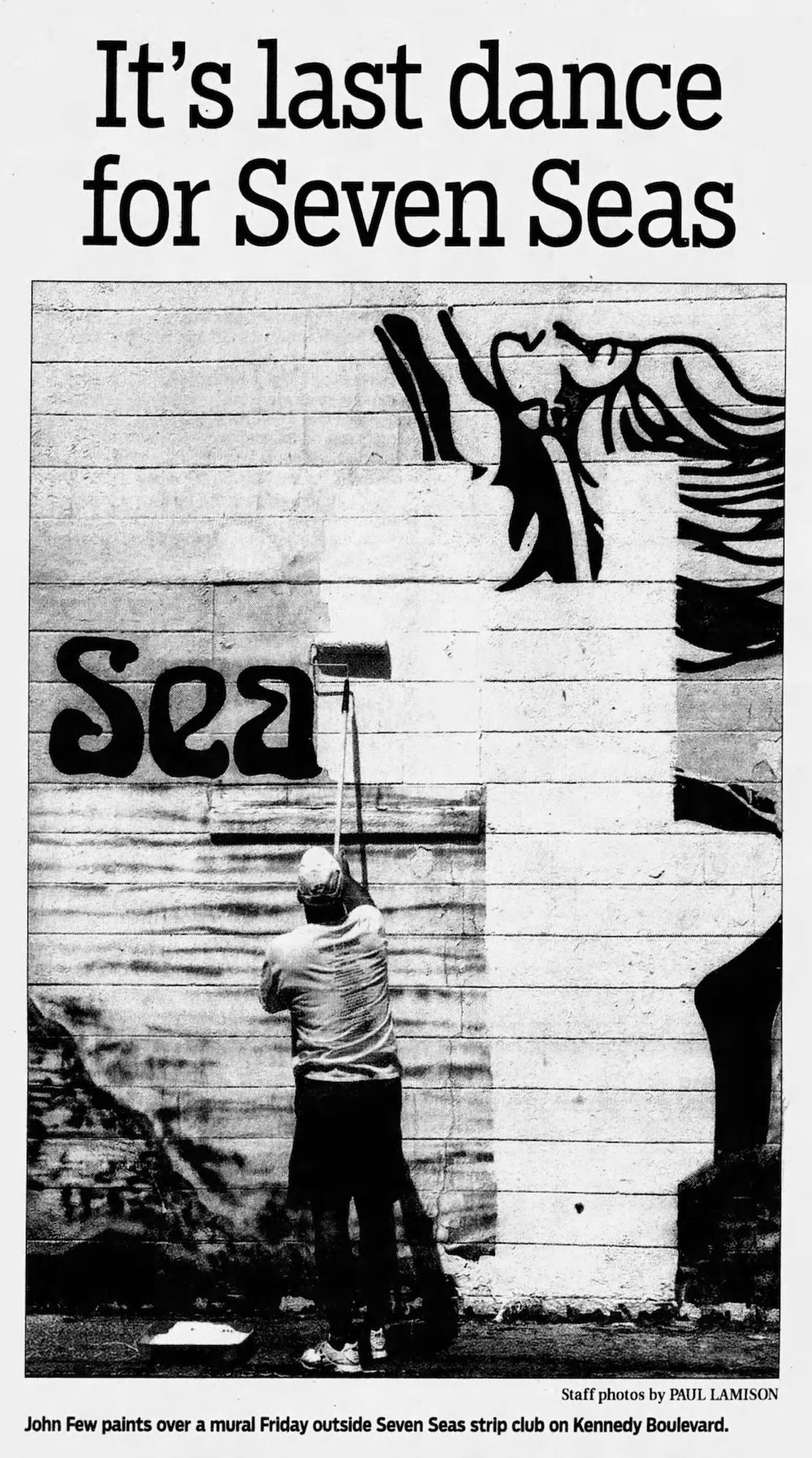 Seven Seas
Also known as “Seven Sleaze,” Seven Seas was a cheap strip club for those Tampeños down on their luck. Subject to police raids and ordinance defiance, the club closed in the late-2000s and the property on West Kennedy is now home to Acropolis Greek Taverna.
Photo via Tampa Tribune May 2010/Newspapers.com