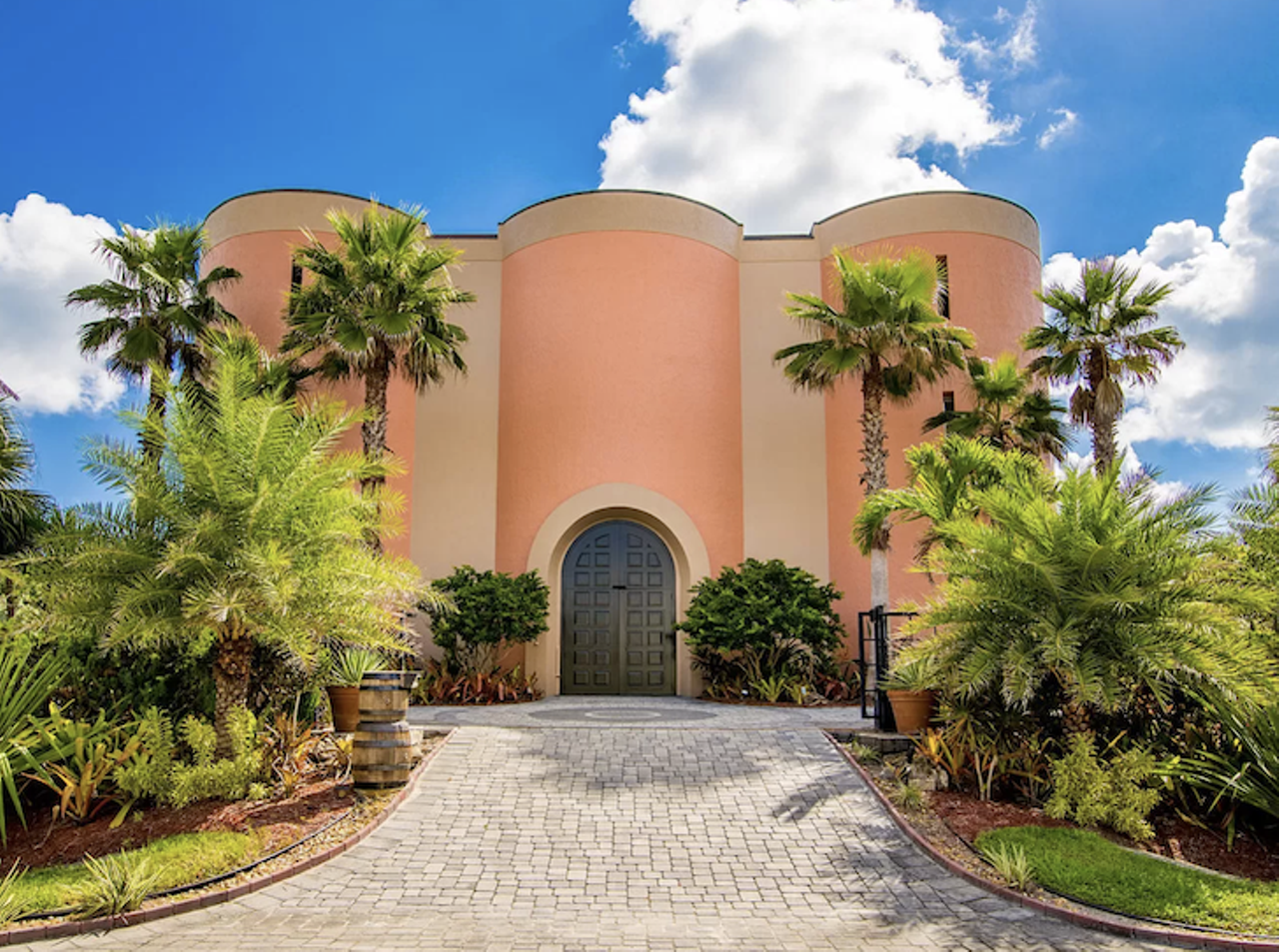 The big peach 'castle' in Florida is now on the market