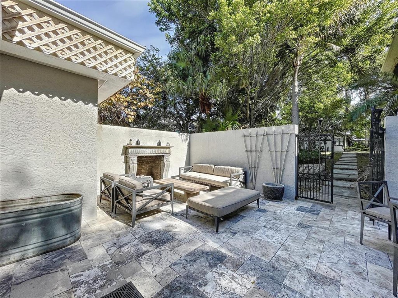 The Clearwater home of late 'Cheers' actress Kirstie Alley is now for sale